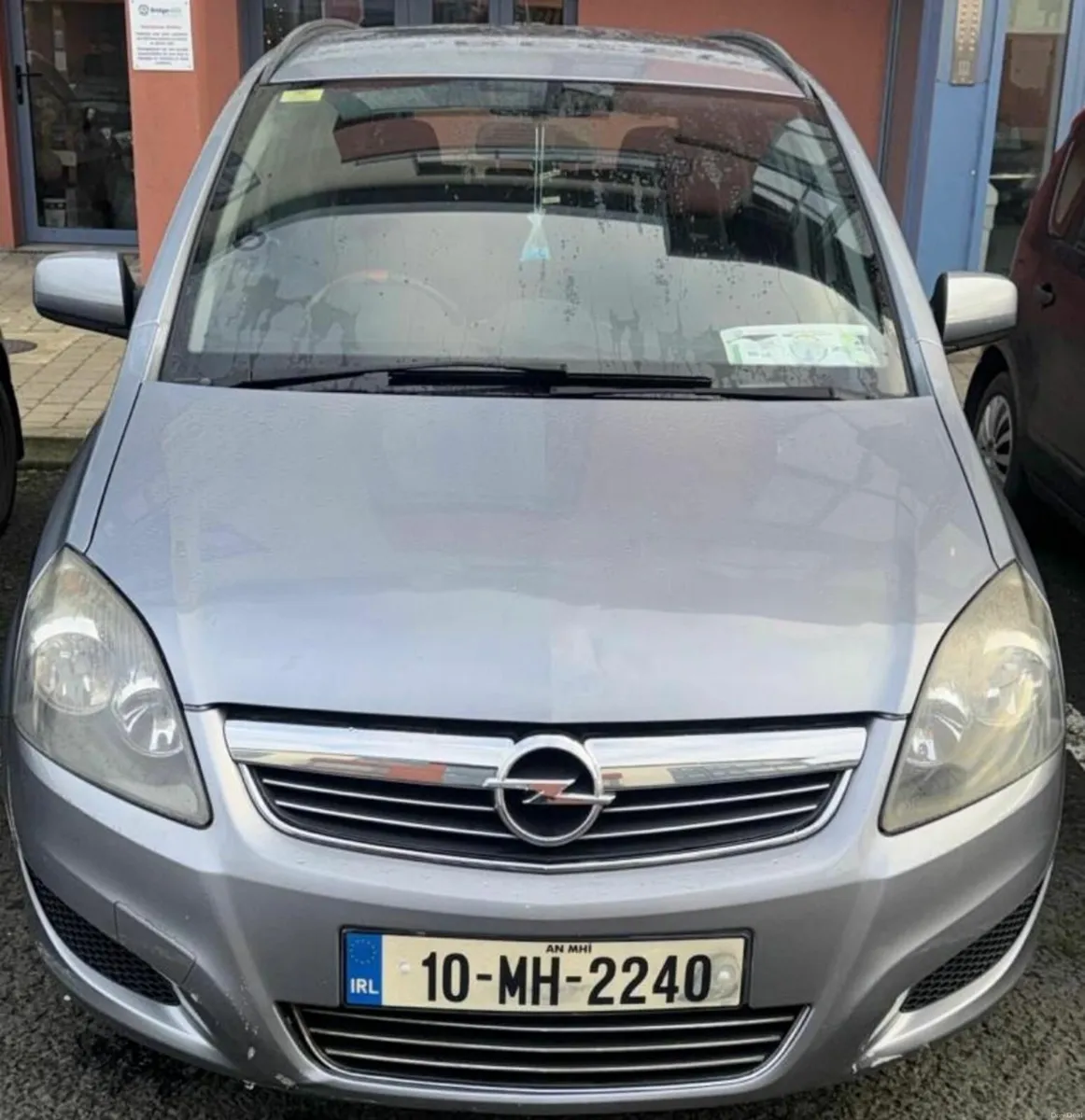 Opel Zafira 2010 - Image 1