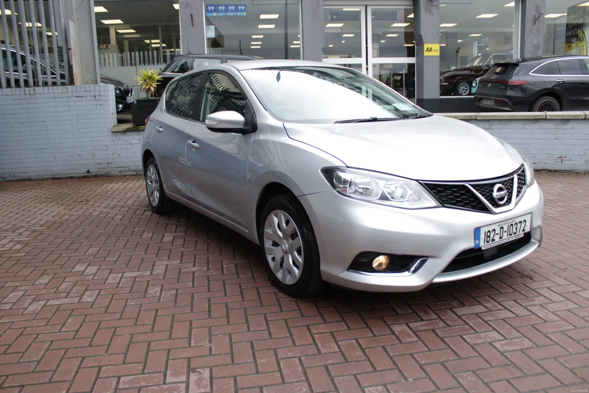 1.2 XE EDITION 5DR HATCHBACK // 1 OWNER WITH ONLY - Image 1