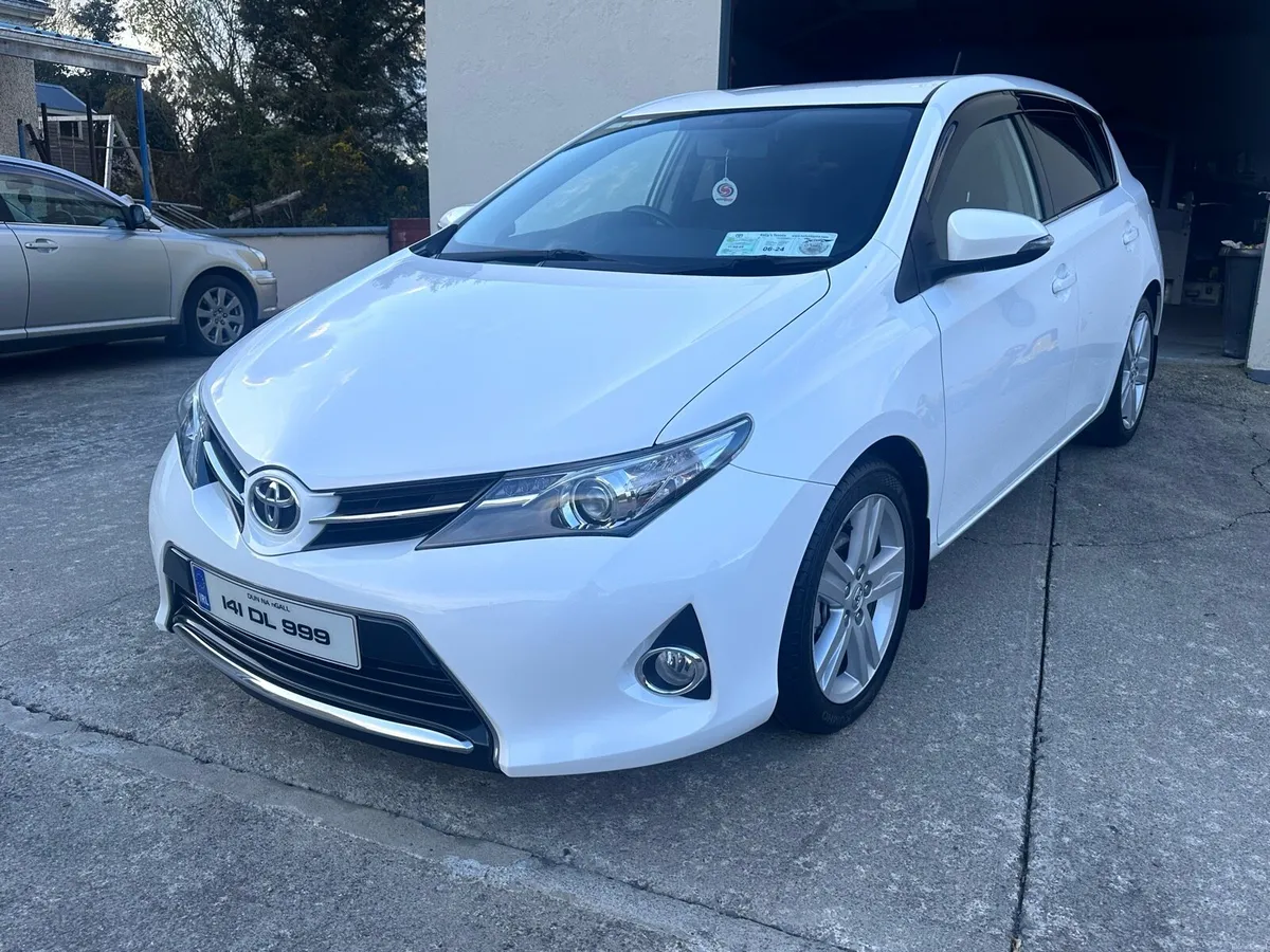 Toyota Auris 1.4D4D Low Miles Top Spec - Image 3