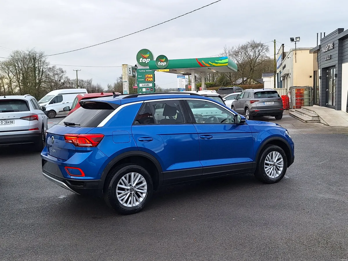Volkswagen T-Roc *High Spec/Camera/Parking Sensors - Image 3