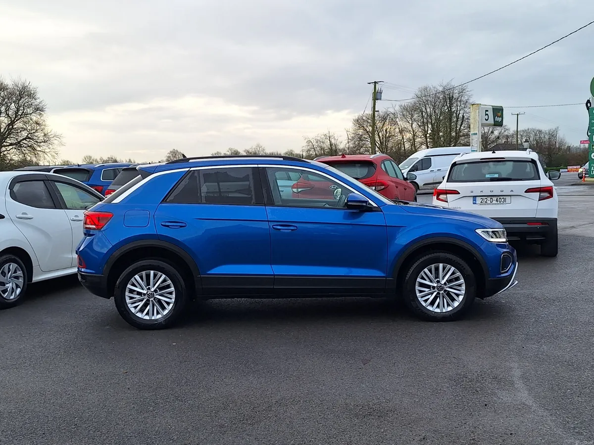 Volkswagen T-Roc *High Spec/Camera/Parking Sensors - Image 2