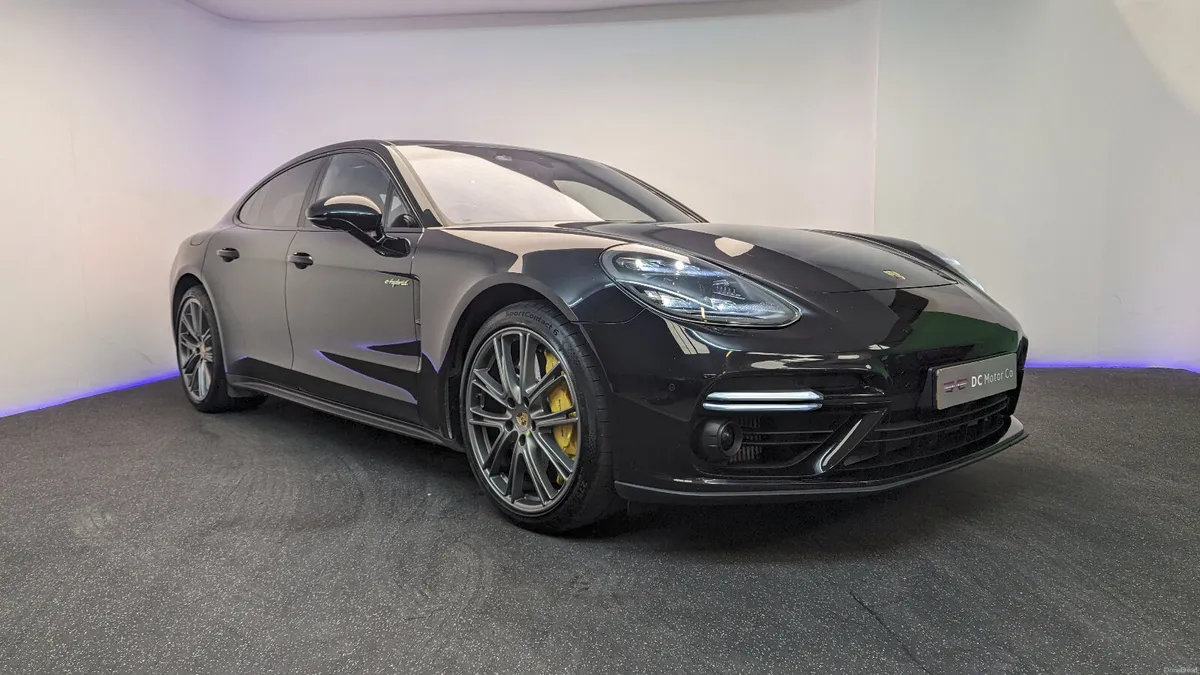 Porsche Panamera Turbo S PHEV - Image 2