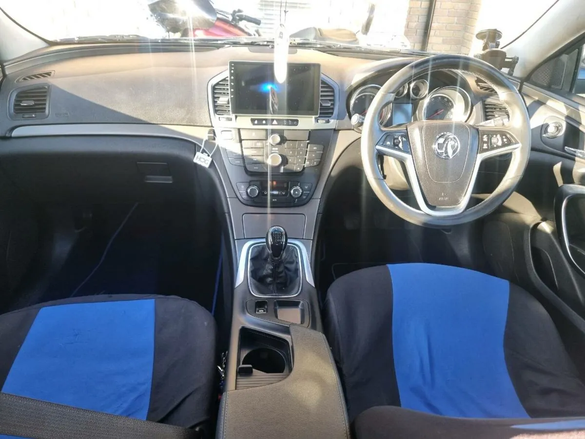 Vauxhaull Insignia - Image 3