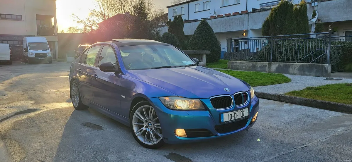 2010 Bmw3series320D
 cameleon color - Image 1