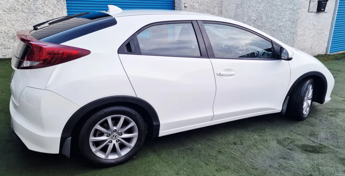 Honda Civic 1 4i LOW KM METALLIC WHITE PAINT - Image 4