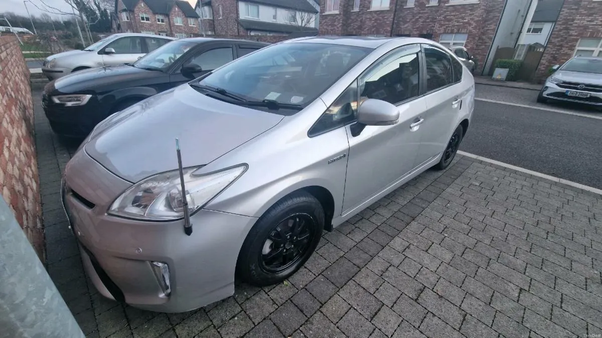 Toyota Prius 2016 - Image 4