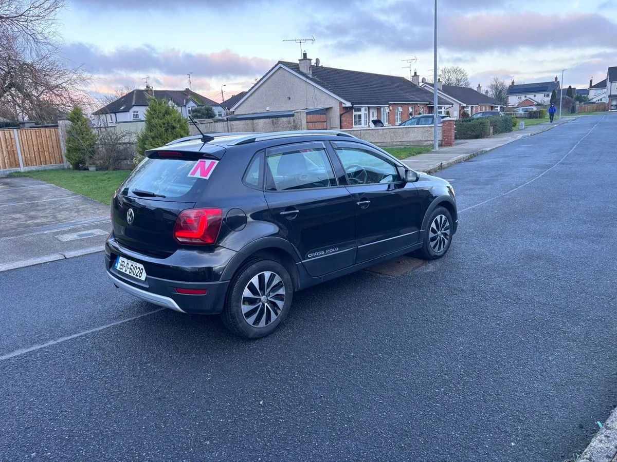 Volkswagen Cross Polo 2015 - Image 3