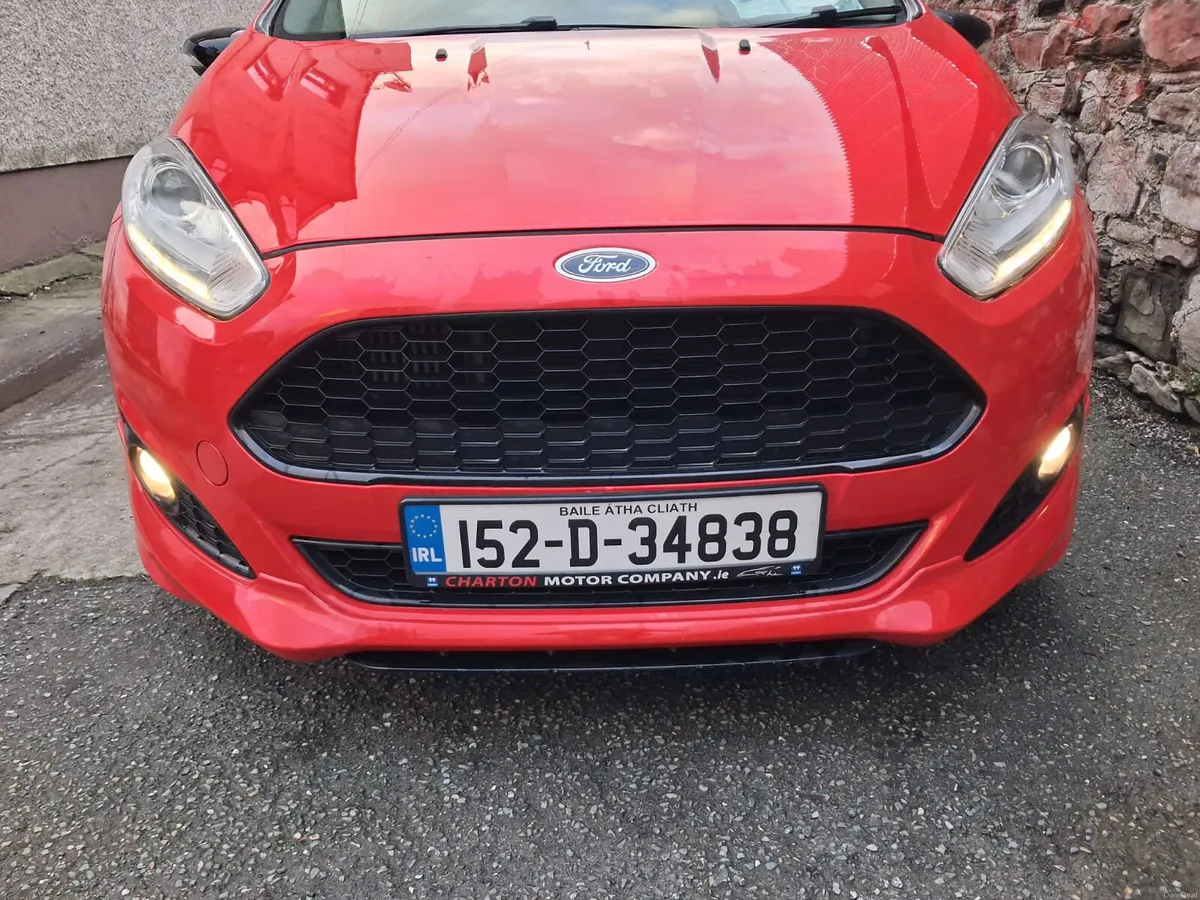Ford Fiesta 2015 - Image 2