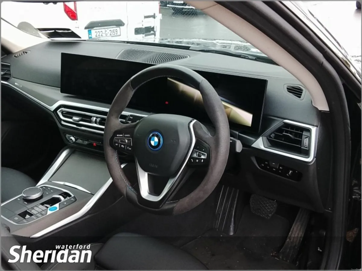 BMW i4 eDrive40 Sport - Image 2