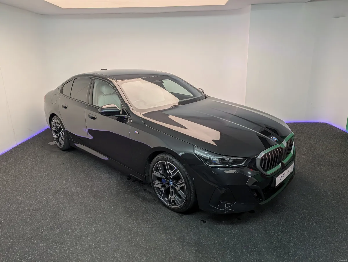 BMW i5 EDrive 40 M-Sport Pro - Image 2