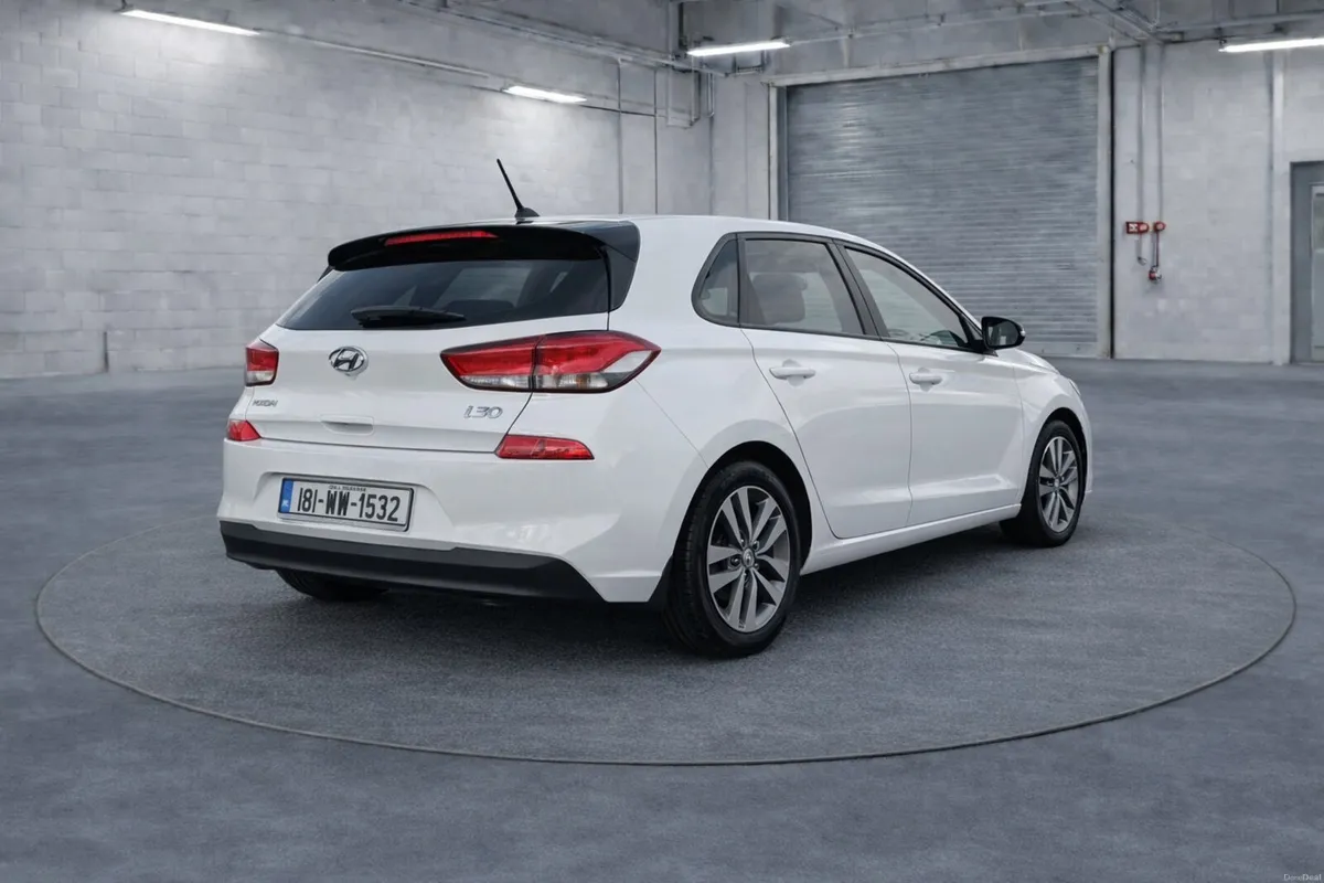 HYUNDAI I30 DELUXE//EXCELLENT CONDITION - Image 4