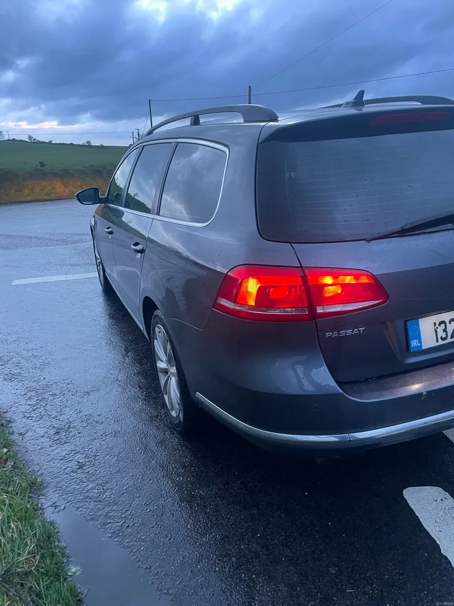 132 VW Passat Estate Highline 20.D - Image 3