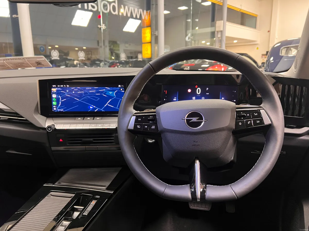 *Only 2000Kms* Auto Diesel New Condition Nice Spec - Image 3