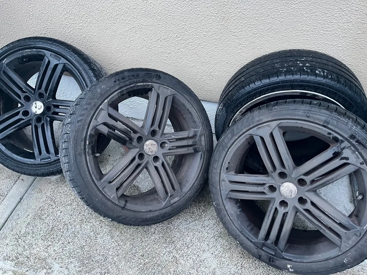 Volkswagen Golf 2011 - Image 4