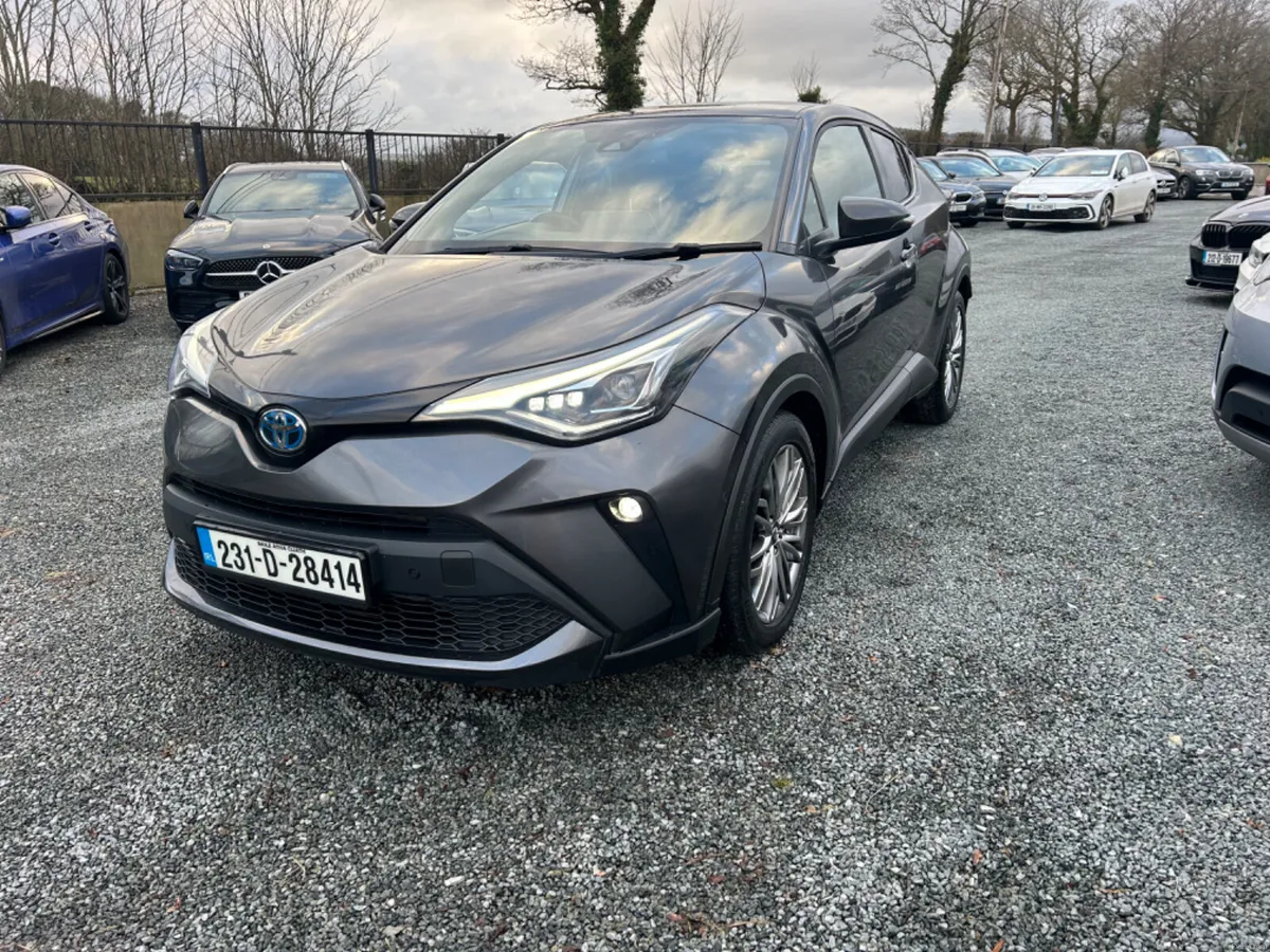 231 Toyota C-HR LUNA AUTOMATIC - Image 2