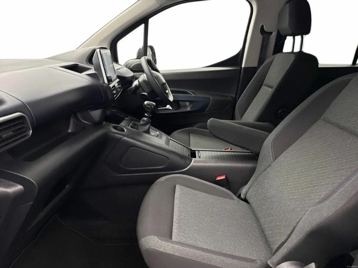 Peugeot Rifter 1.5HDI RIFTER *WHEELCHAIR LIFT* €80 - Image 2