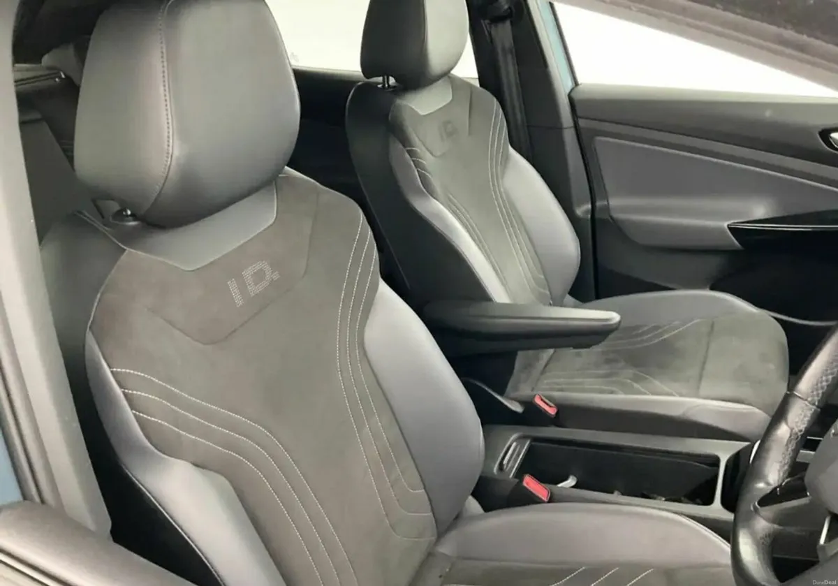 Volkswagen ID.4 LIFE 77KWH *JUST IN* €55 PER WEEK - Image 3