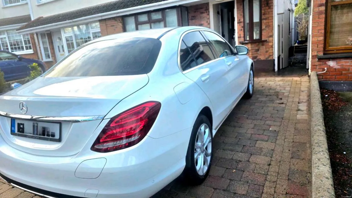 Mercedes-Benz C350e Sport 2016 | Plug-in Hybrid - Image 3