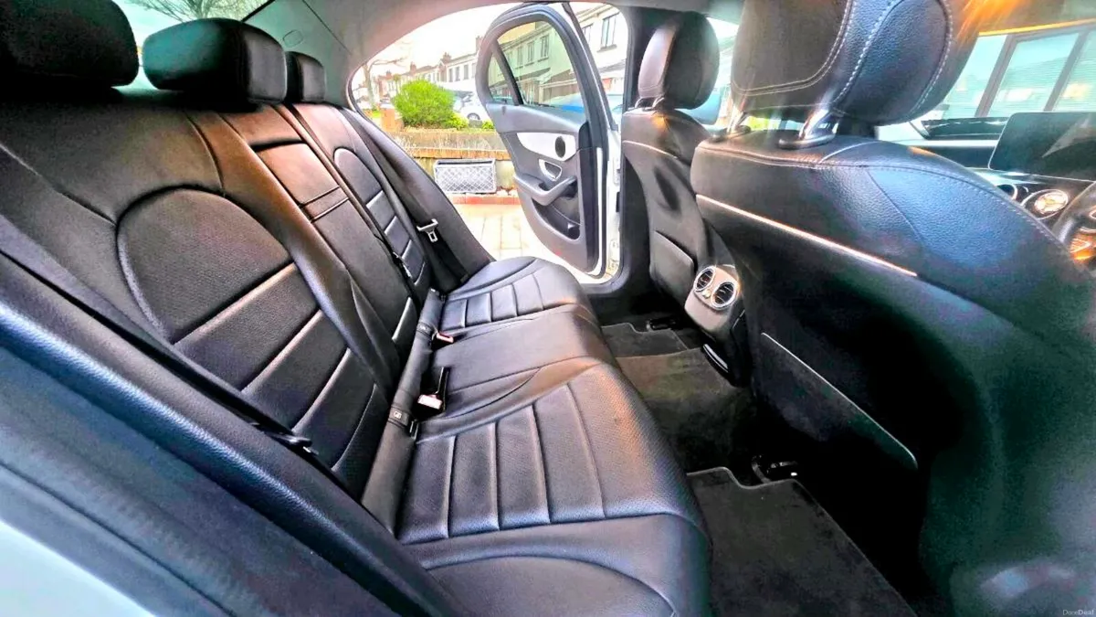 Mercedes-Benz C350e Sport 2016 | Plug-in Hybrid - Image 4