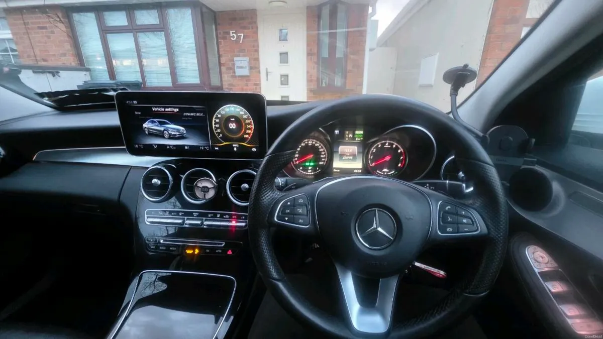 Mercedes-Benz C350e Sport 2016 | Plug-in Hybrid - Image 6