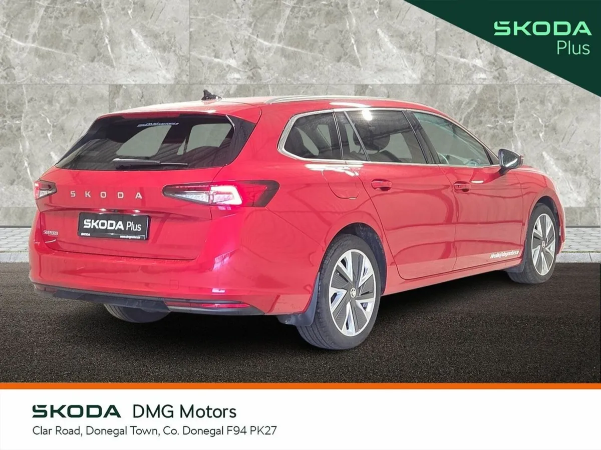 Skoda Superb 2.0 TDI 150BHP DSG Combi SEL - Image 3