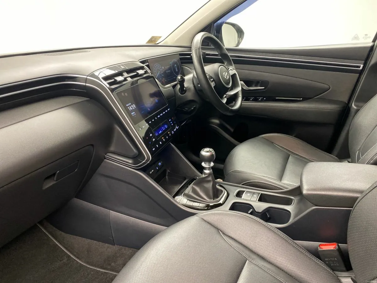Hyundai Tucson 2WD Executive Plus - Image 3