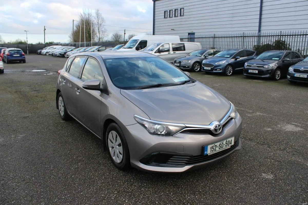 Toyota Auris 1.4 D-4D (90) 5Dr Terra (TENDER 33) - Image 1