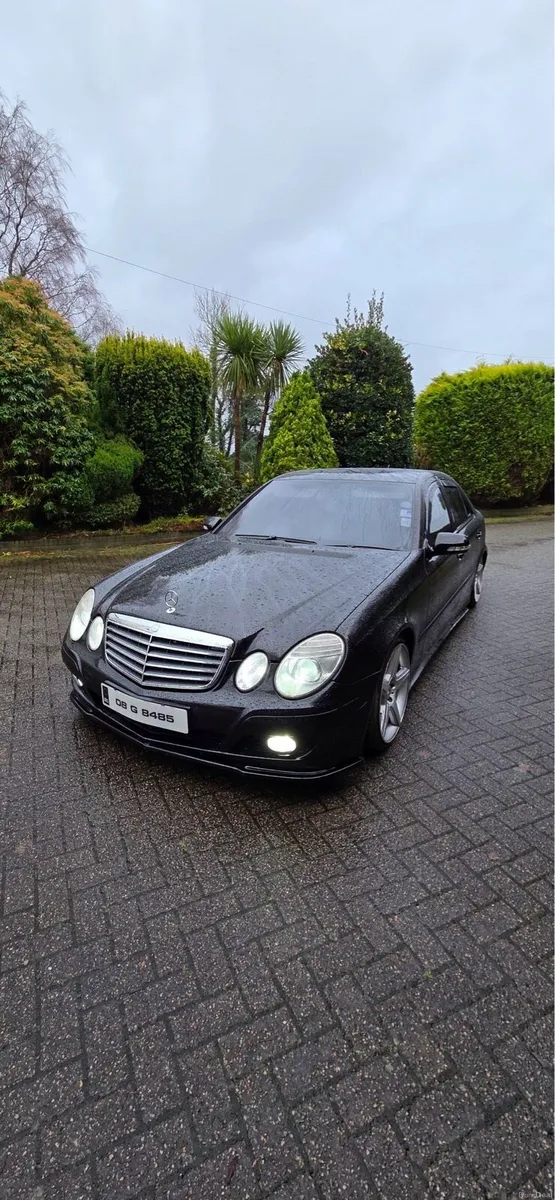 2008 e220d Mercedes - Image 2