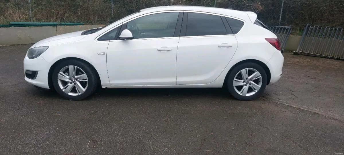 2013 opel astra 1.7 nct 12/26 tax 4/26 €2950 - Image 1