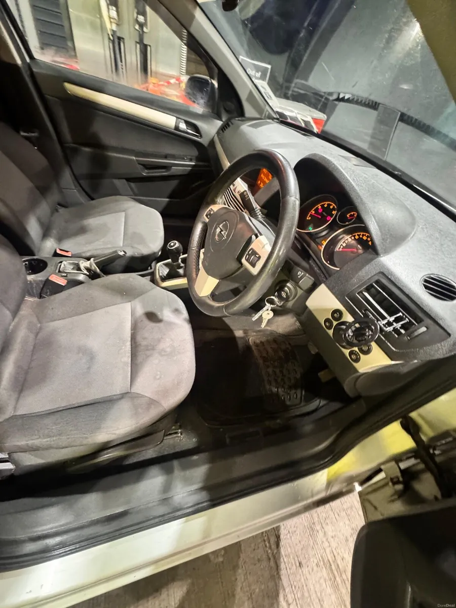 Opel Astra - Image 4