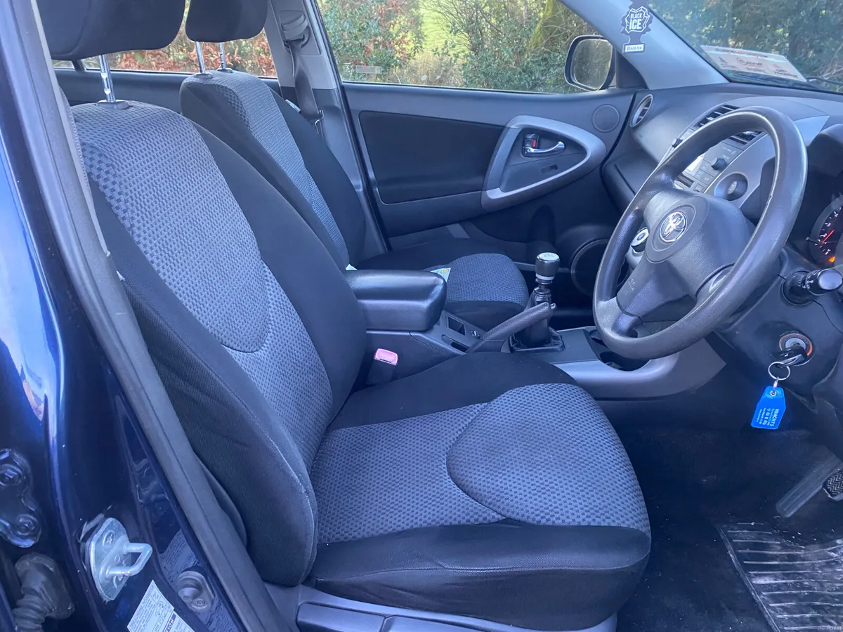 07 Toyota RAV4 2.2D 4x4 NCT March 2027 - Image 4