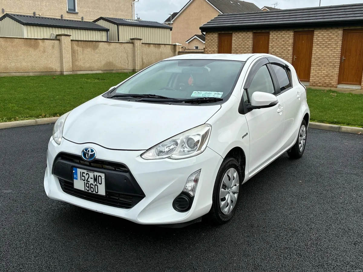 2015 Toyota Aqua 1.4Petrol Hybrid Nct 03/27 low km - Image 1