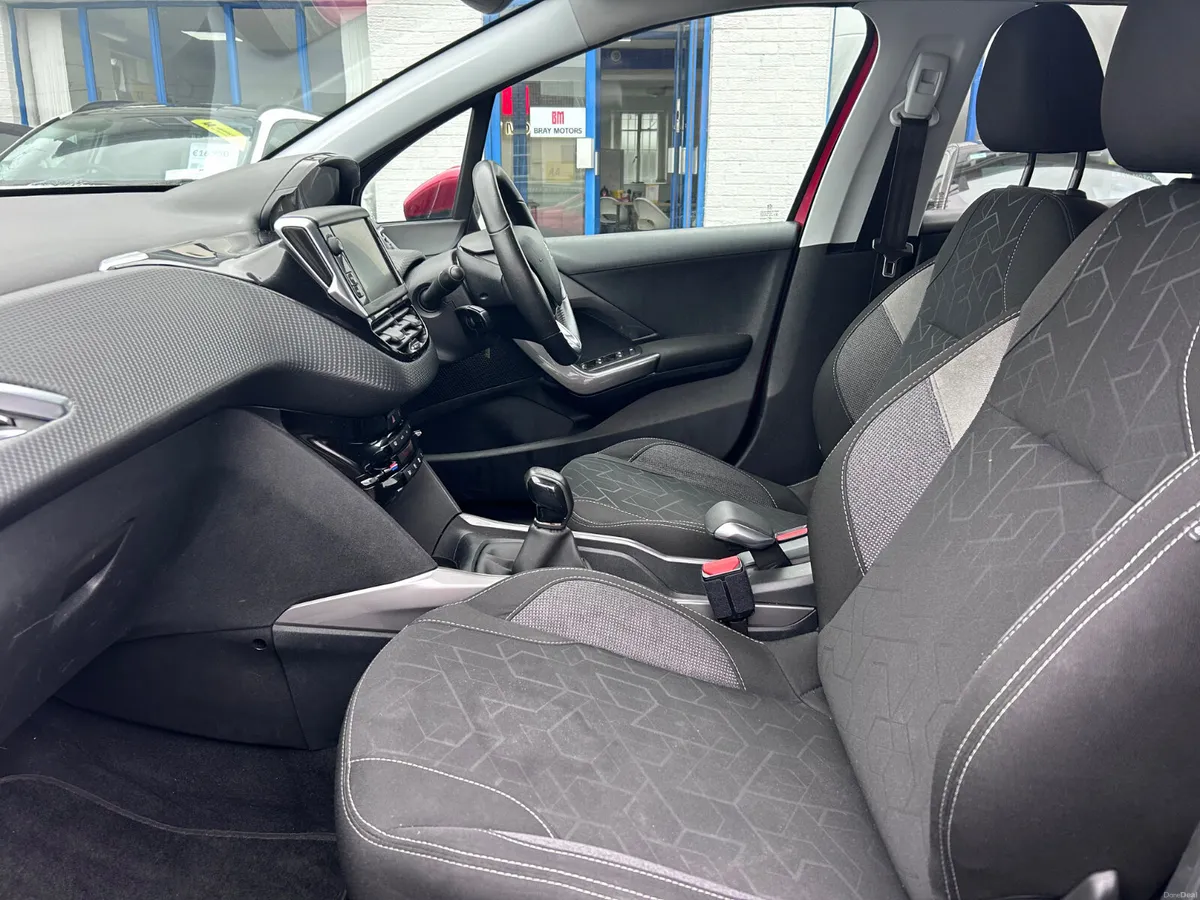 2018 PEUGEOT 2008 1.2 PETROL PURETEC - Image 4