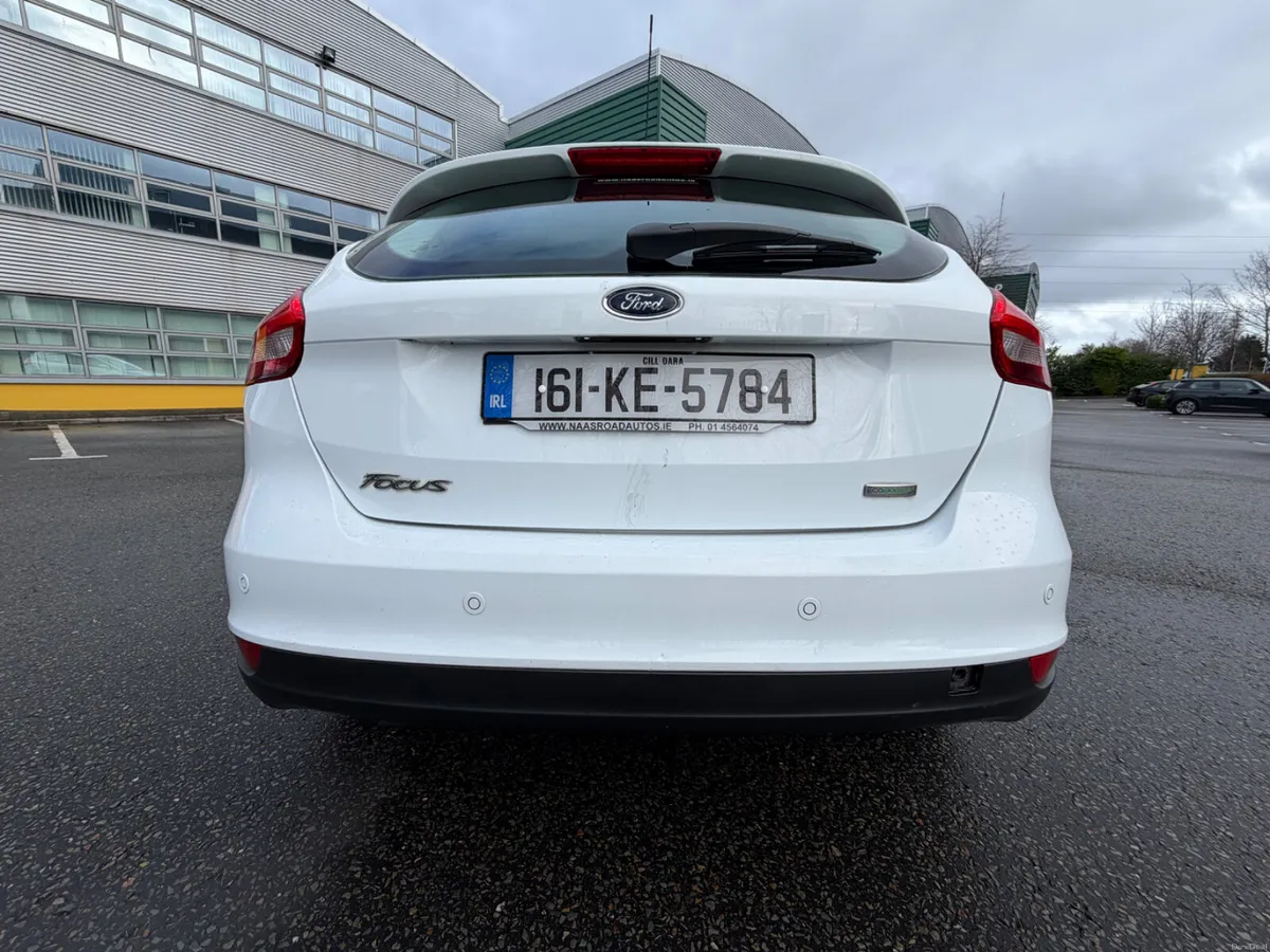 Ford Focus 1.0 Ecoboost Titanium - Image 4