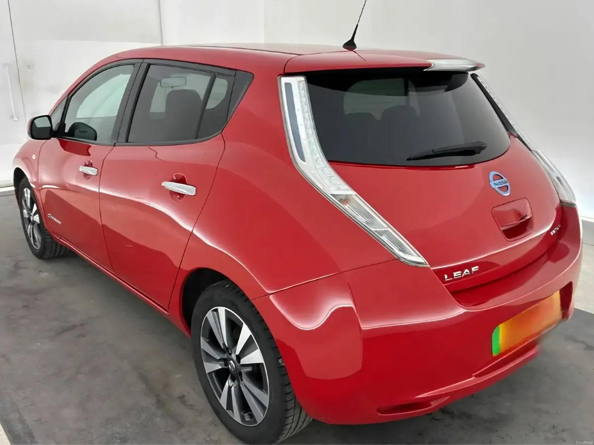 NISSAN LEAF 30KWh LONGER RANGE MODEL. HIGHER SPEC - Image 3