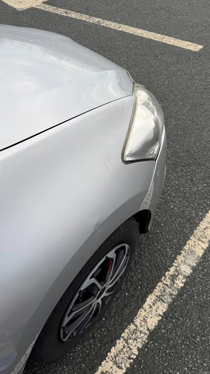 Toyota Auris 2010 - Image 3