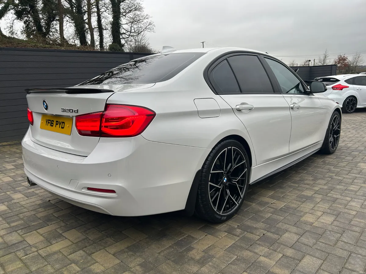 161 BMW 320D EFFICIENT DYNAMICS PLUS - Image 2