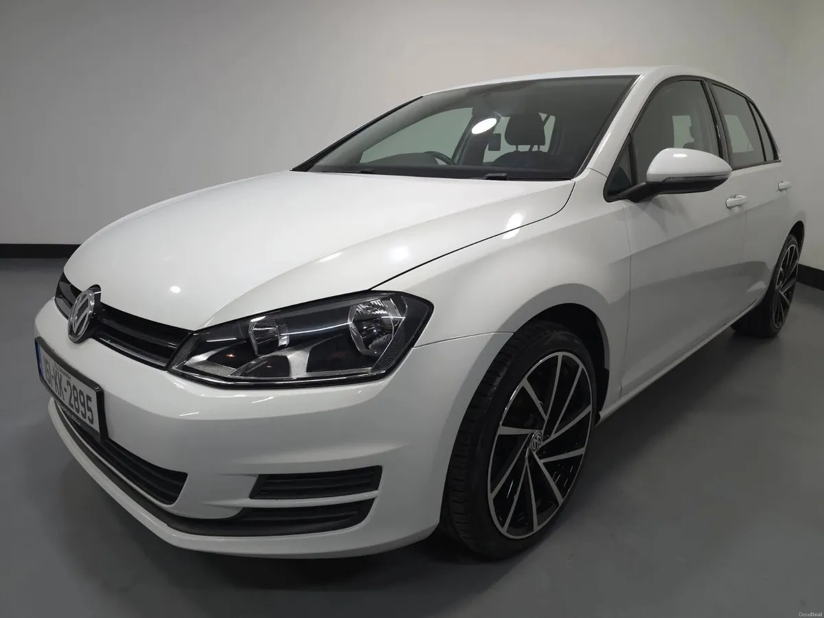 Volkswagen Golf 1.2 TSI TRENDLINE DSG - Image 3