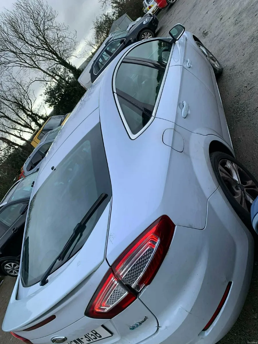Ford Mondeo 2010 - Image 2