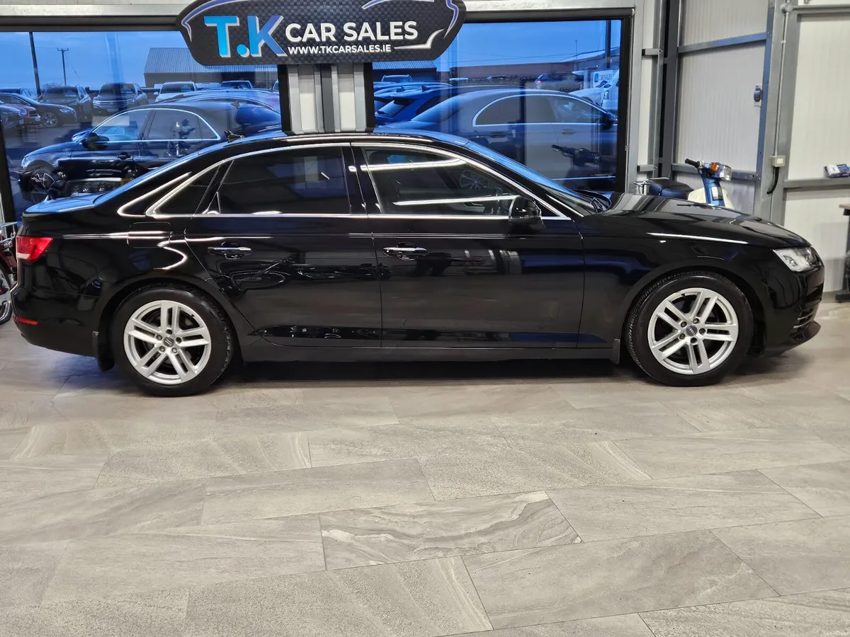 18 AUDI A4 SE ULTRA 2.0 DIESEL - Image 2