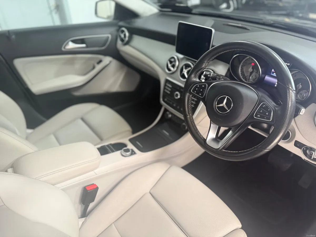 Mercedes-Benz GLA 2016. 200 SPORT AUTOMATIC - Image 4