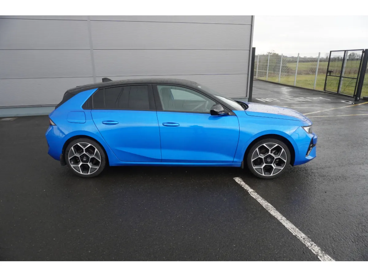 Opel Astra 5 DR HATCH-GS-1.2 130PS - Image 2