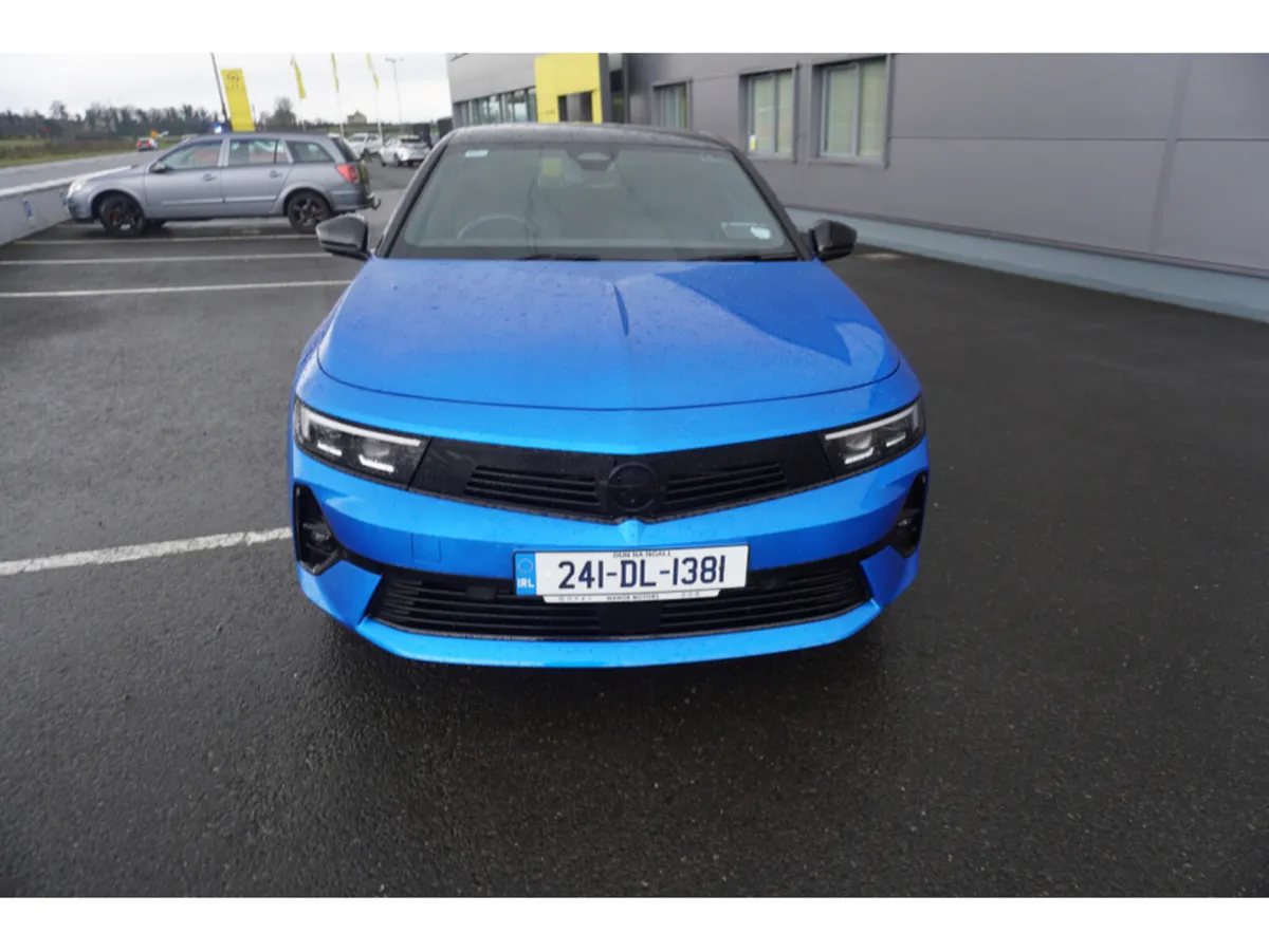 Opel Astra 5 DR HATCH-GS-1.2 130PS - Image 4