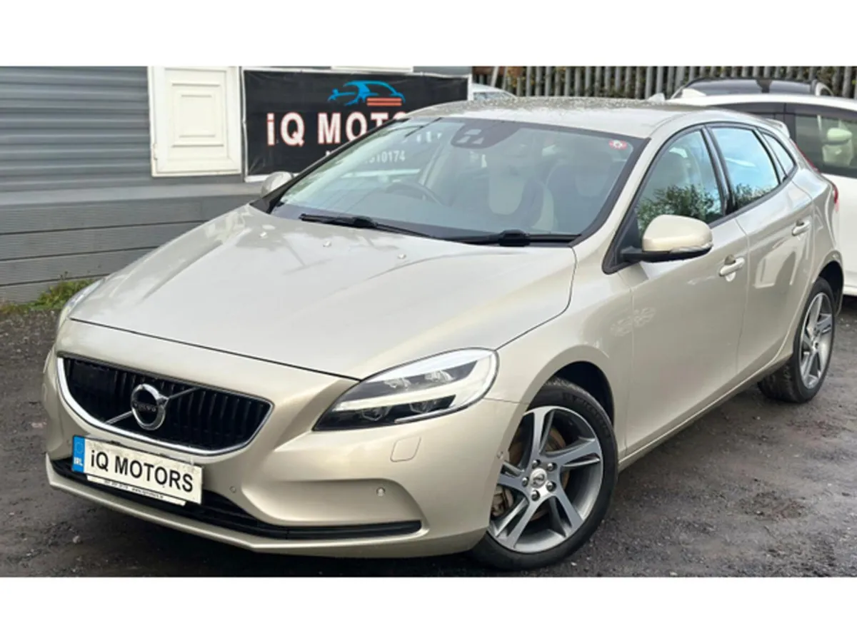 Volvo V40 2.0L Diesel Automatic (9040) - Image 3