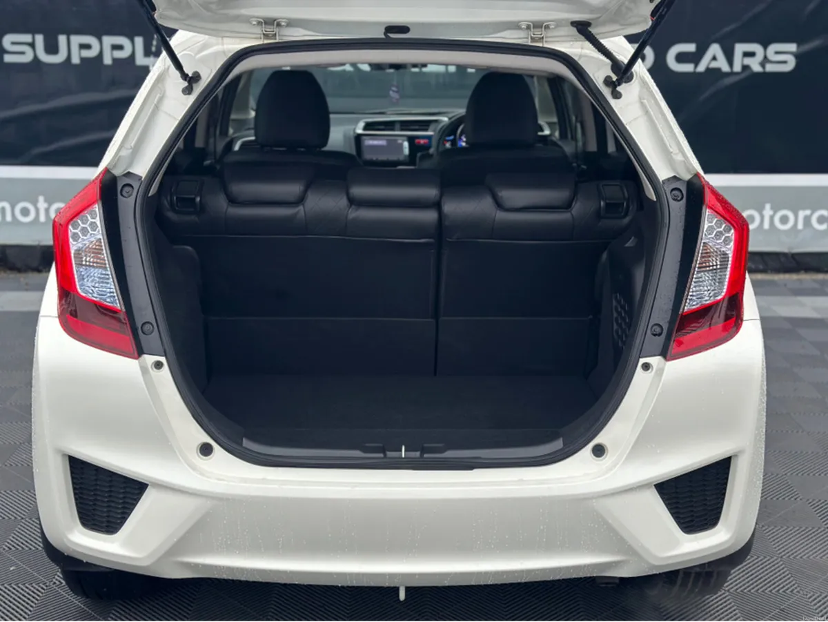 Honda Fit Hybrid - Image 4