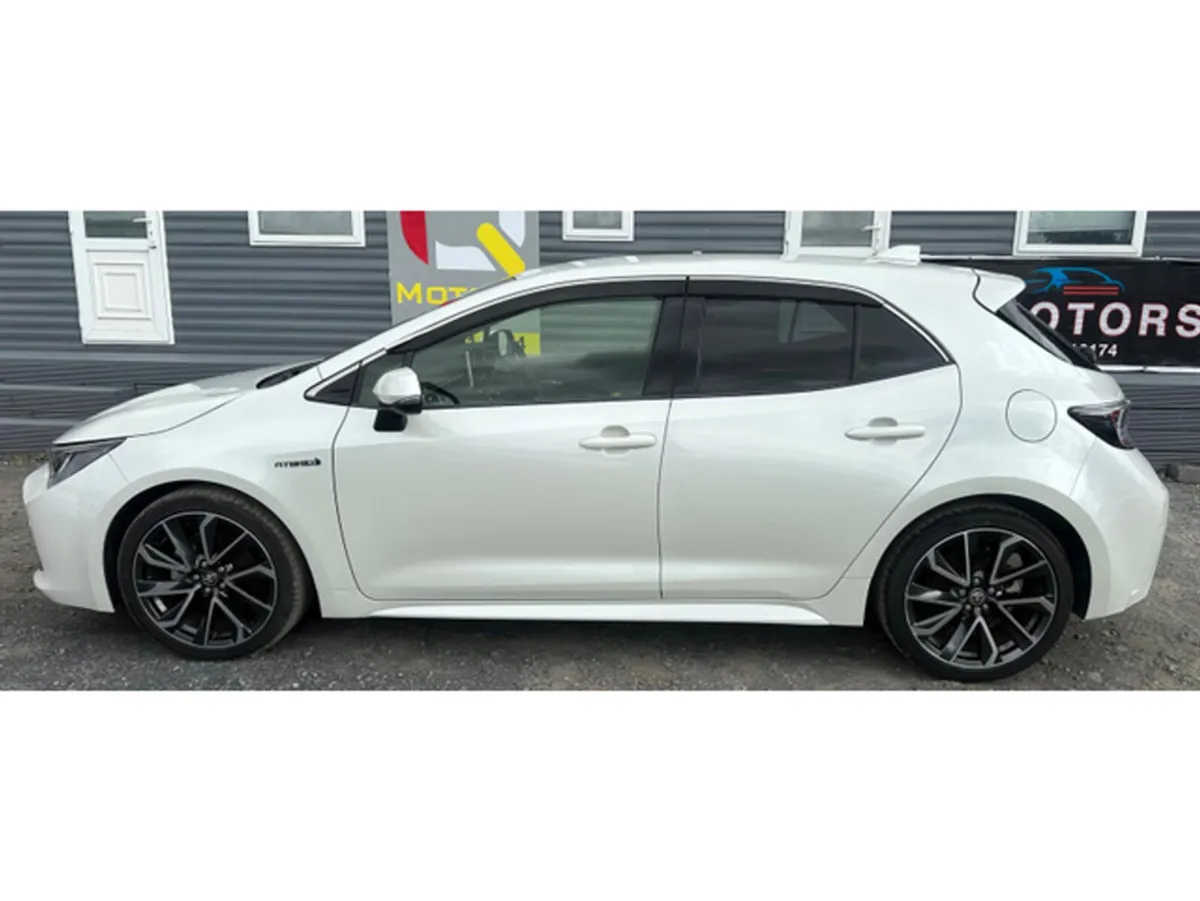 Toyota Corolla SPORT AUTOMATIC HYBRID 1.8 FRESH IM - Image 4