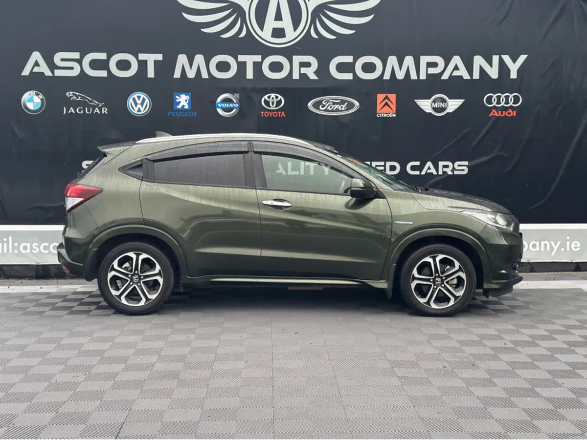 Honda Vezel Hybrid - Image 3