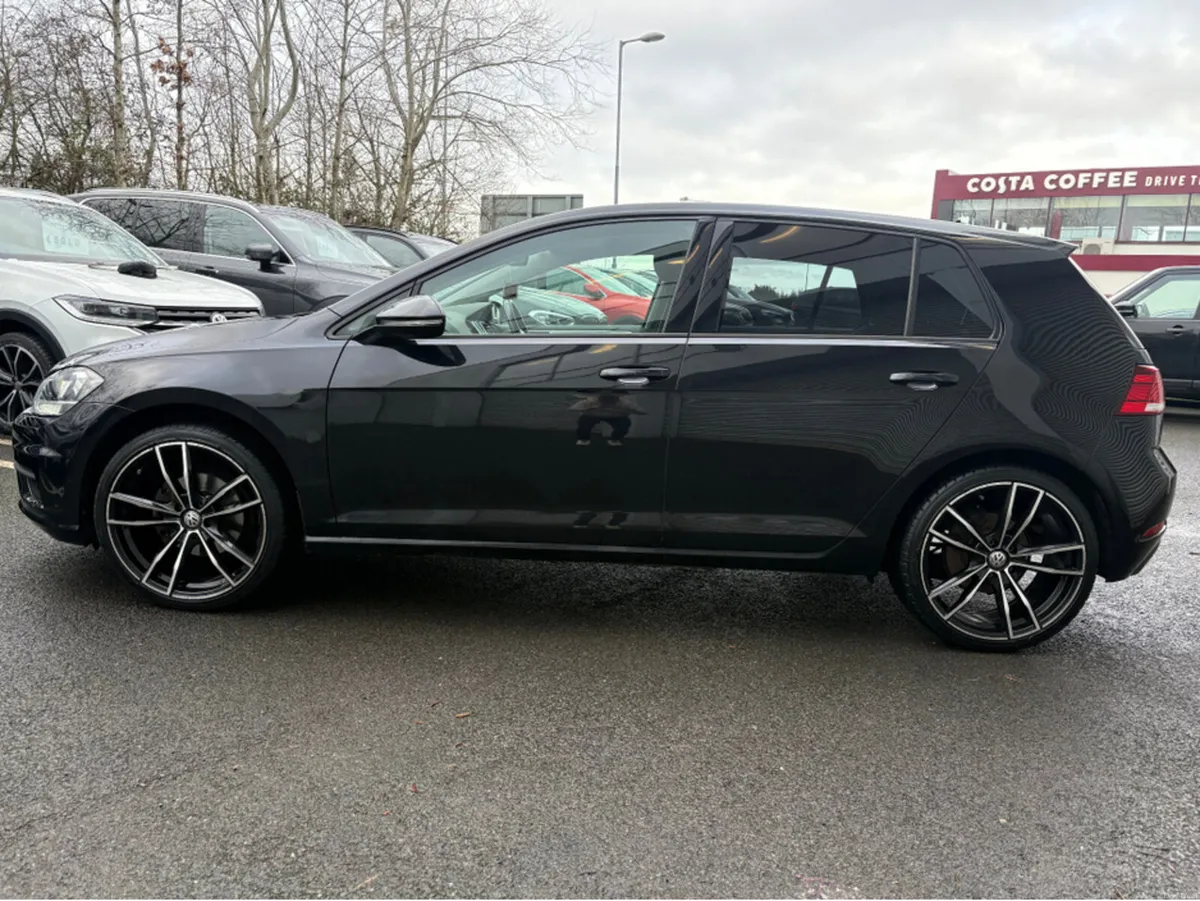 Volkswagen Golf 1.6 DIESEL TL AUTO - Image 4