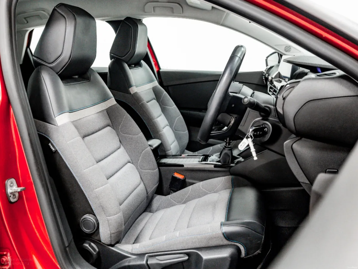 Citroen C4 Feel Pack 1.2 Petrol 130HP - Image 3