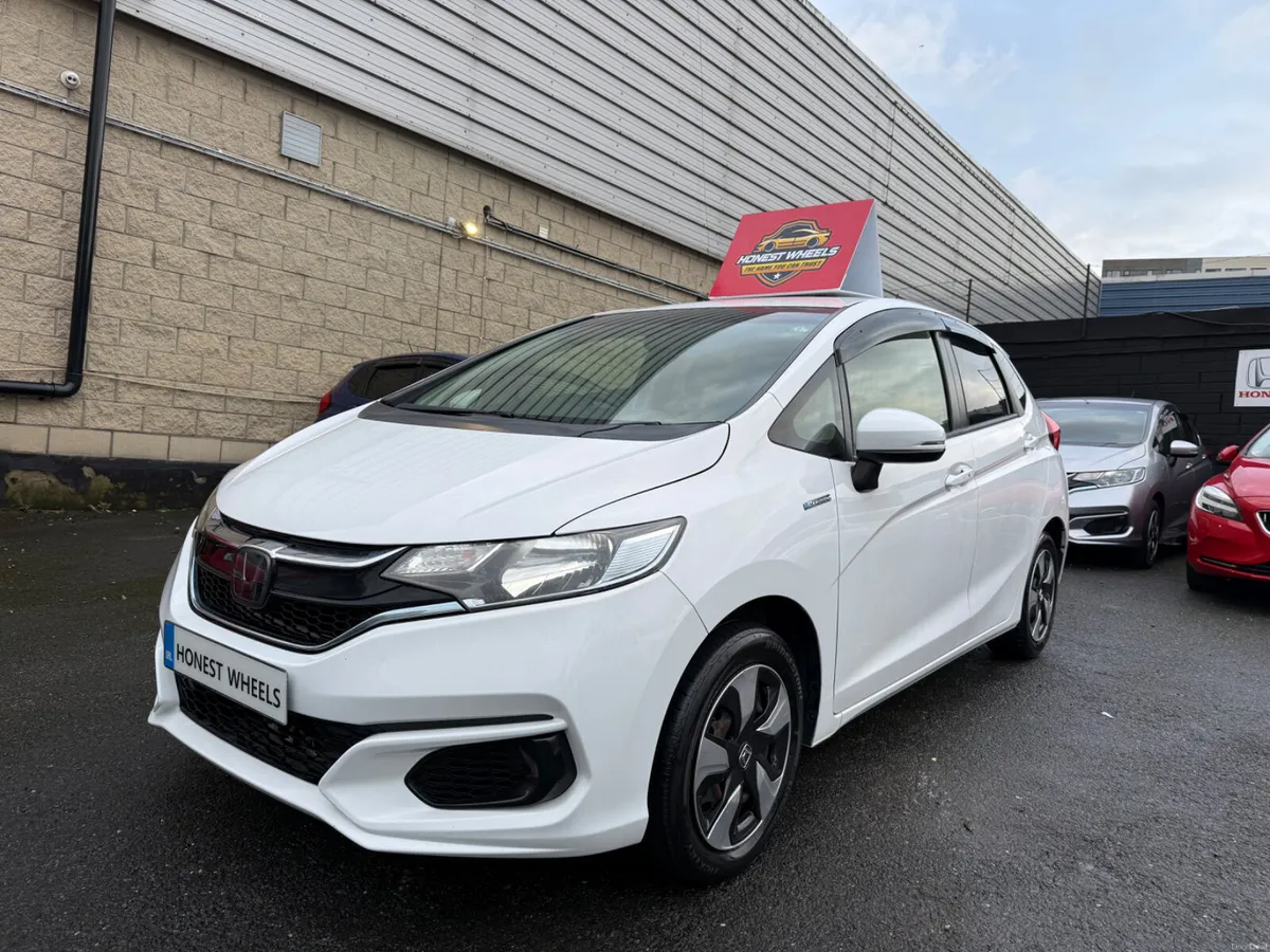 2019 Honda Fit 1.5L Hybrid Automatic - Image 3